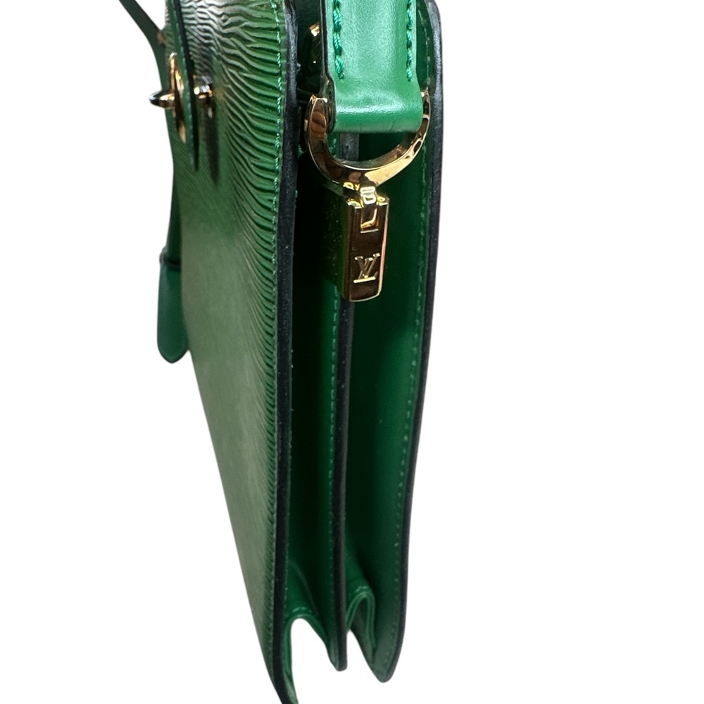 Louis Vuitton Green Epi capucine Leather Crossbody Bag - Picture 5 of 11